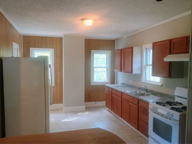 Building Photo - 301 E Olive St