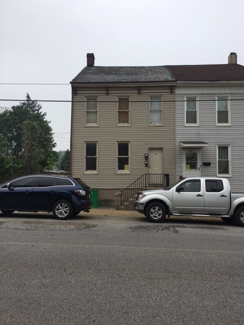 Building Photo - 518 N Pershing Ave