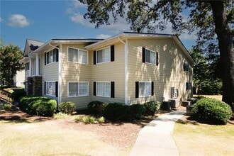 Building Photo - 1468 Briarwood Rd NE