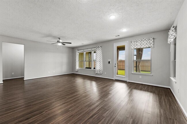 Building Photo - 15335 Oakheath Colony Ln