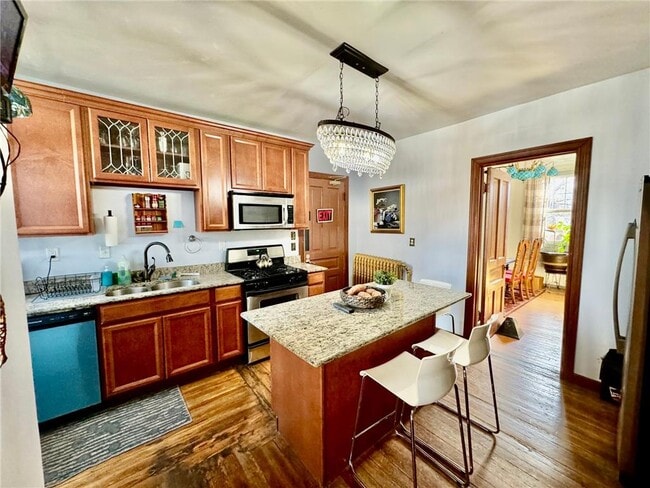 Building Photo - 1464 W Minnehaha Ave