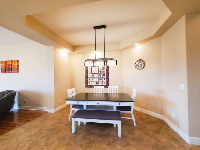 Building Photo - Gorgeous executive style home available fo...