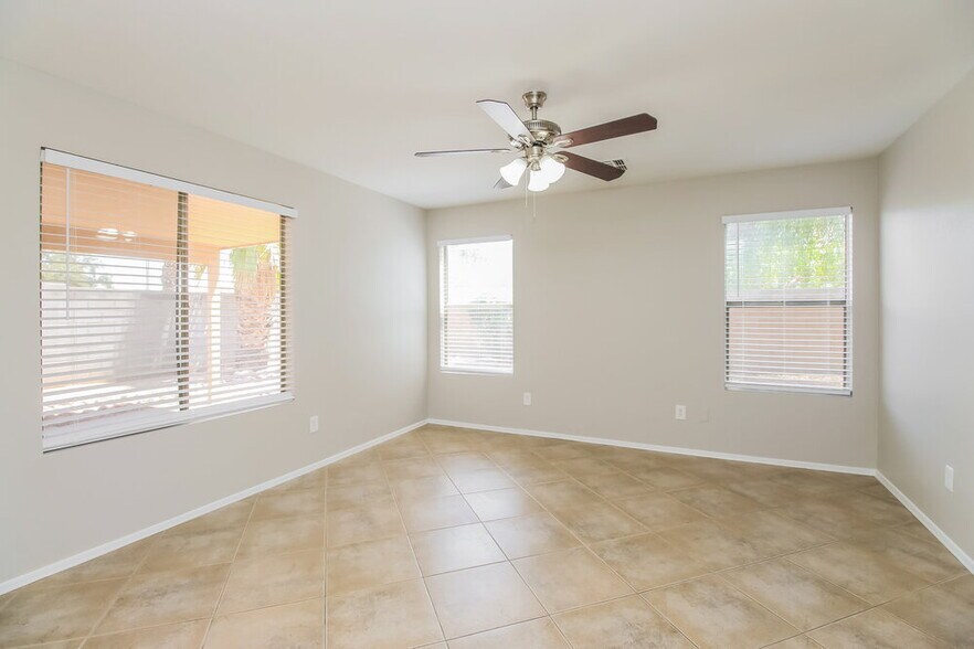 Building Photo - 5743 E Flossmoor Cir