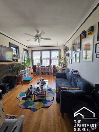 Building Photo - 2476 W Pensacola Ave