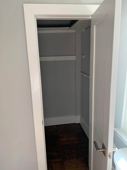 Building Photo - 49 E Cliveden St