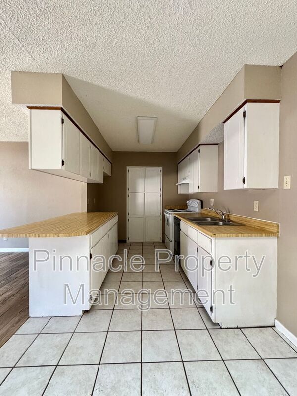 Building Photo - 3812 Wild Rye Trail