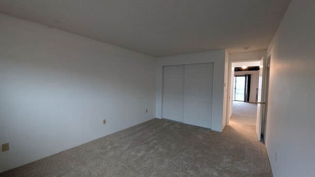 Building Photo - 2020 Grant Ave S