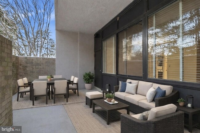 Building Photo - 3709 S George Mason Dr