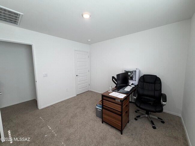 Building Photo - 10442 Guildford Ln