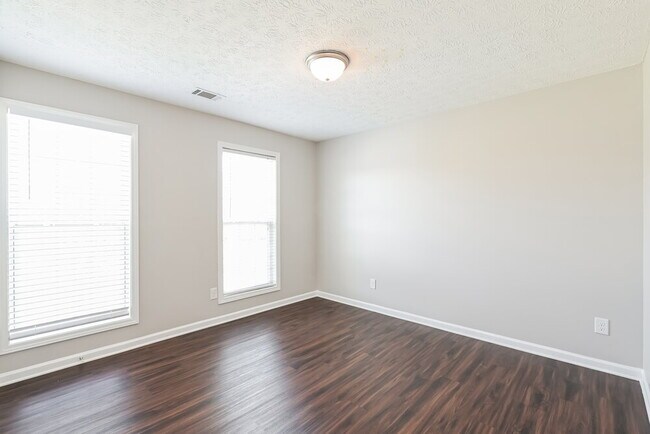 Building Photo - 1035 Paper Creek Dr SE