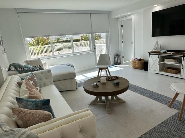 Building Photo - 5401 Collins Ave