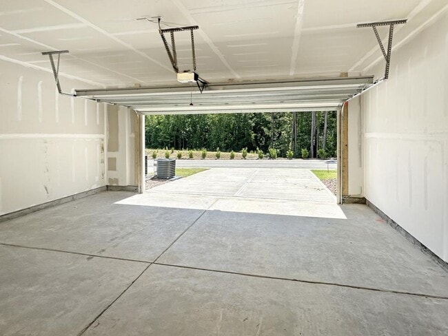 Building Photo - 252 Marelli Dr