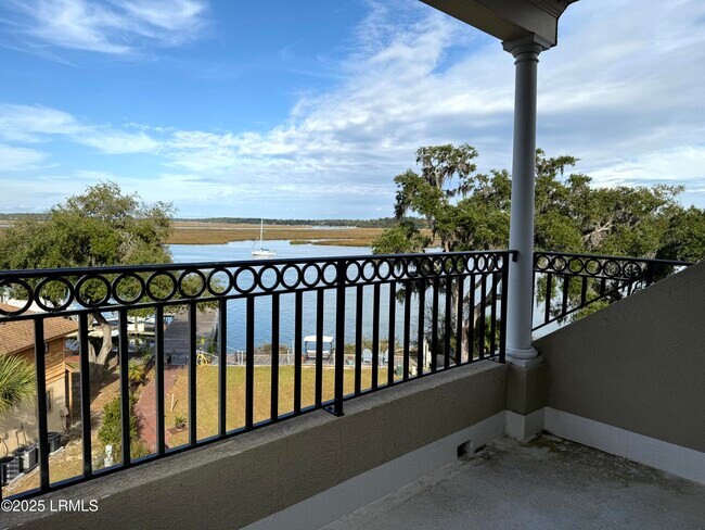 Building Photo - 54 Battery Crk Clb Dr