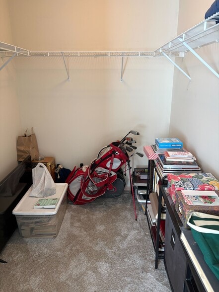 Building Photo - 388 Park Woods Ln