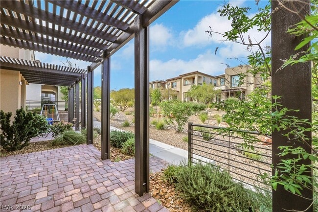 Building Photo - 11696 Redwood Mountain Ave