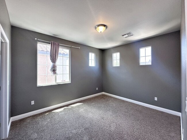 Building Photo - 10076 Bright Charisma Ct