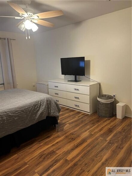 Building Photo - 1001 Cypress Ln