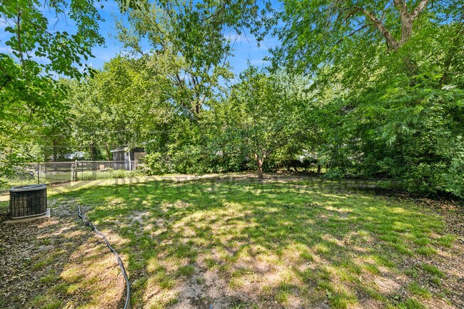 Building Photo - 1126 Silverdale Ct