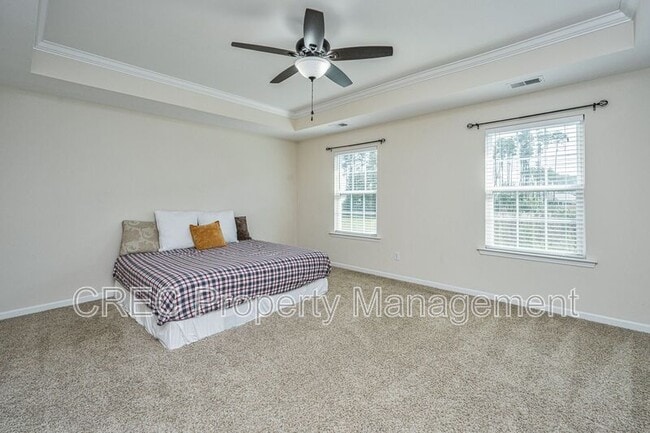 Building Photo - 201 Bigleaf Ct