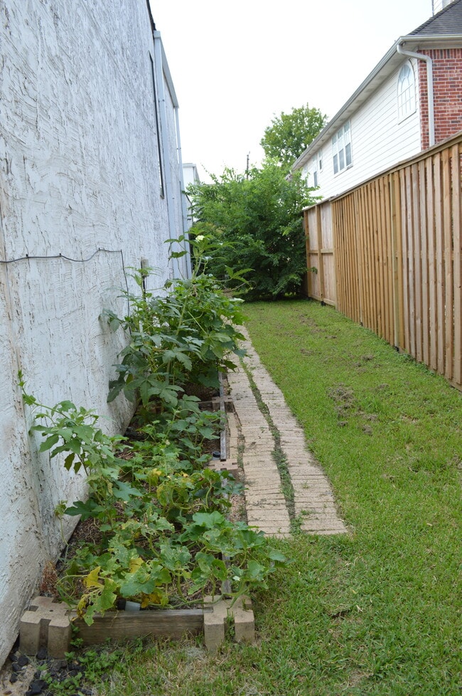 Building Photo - 4508 Medinah Pl