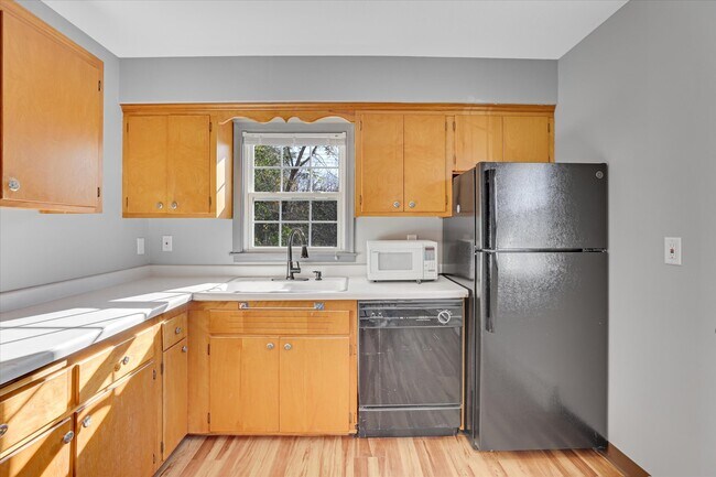 Building Photo - 16211 Birch Ave SE