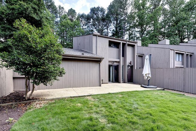 Building Photo - 106 Harrops Glen