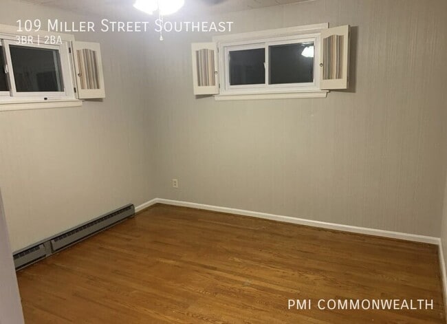 Building Photo - 109 Miller St SE