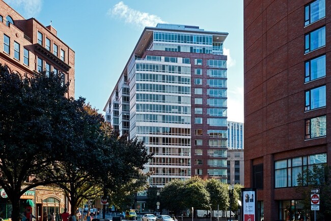 Building Photo - 1 Charles St S