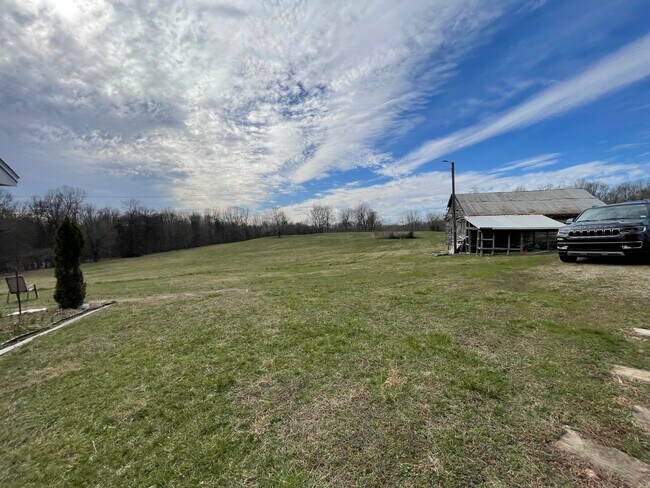 Building Photo - 555 Hopewell Rd