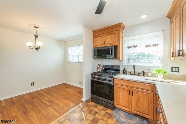 Building Photo - 41 Dowling Pkwy