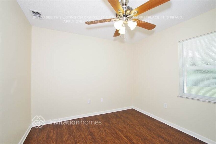 Building Photo - 3167 Windchime Cir S