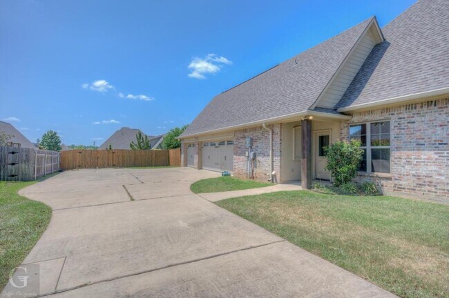 Building Photo - 3038 Sagefield Ln
