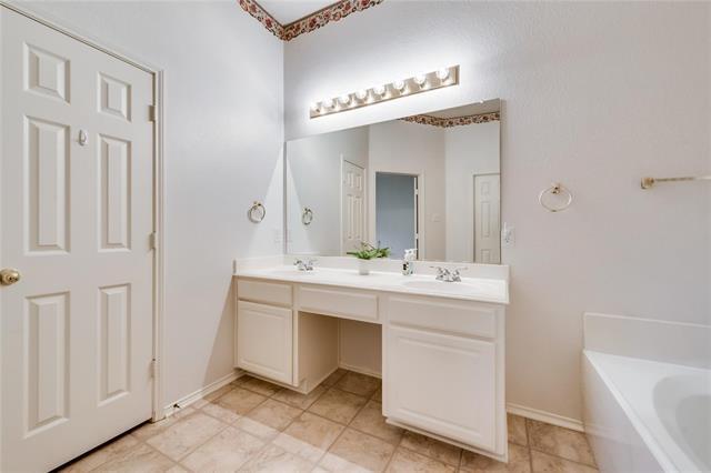 Building Photo - 101 Trailwood Dr