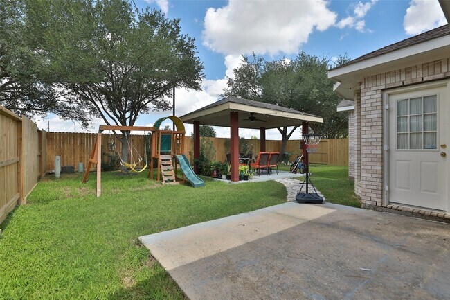Building Photo - 6523 Trenton Lake Ln
