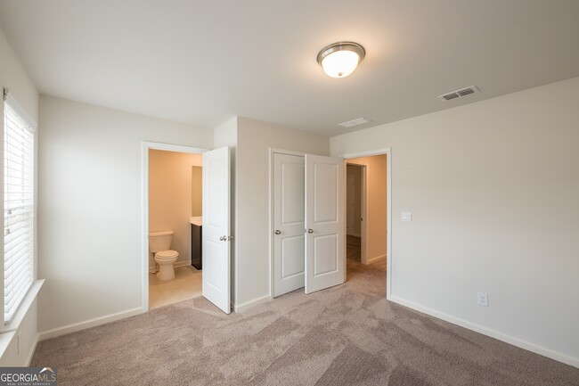 Building Photo - 1585 Villageside Ct