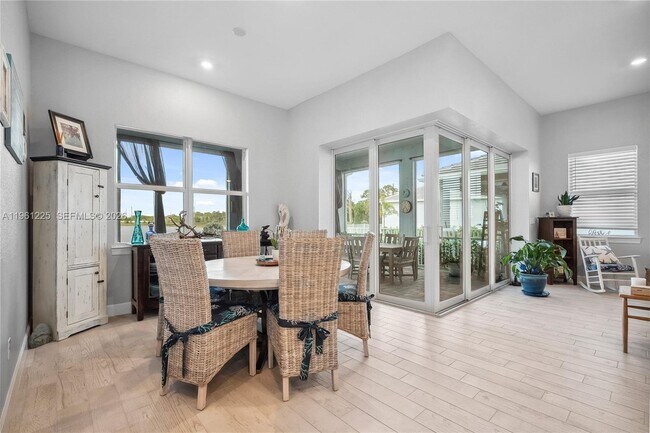 Building Photo - 9734 SW Meridian Wy