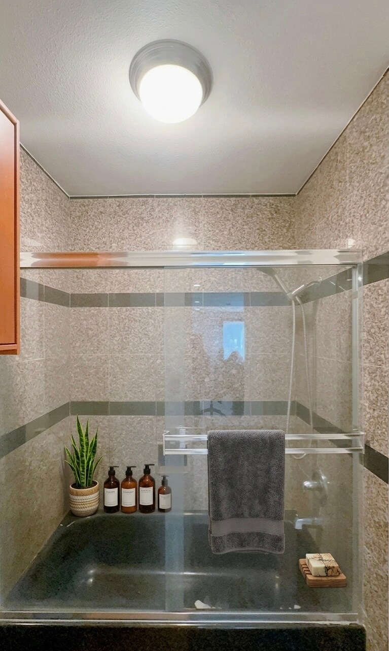 Building Photo - 1940 N Highland Ave