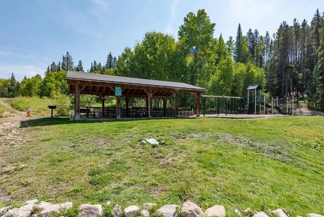 Building Photo - 168 Hi Country Dr