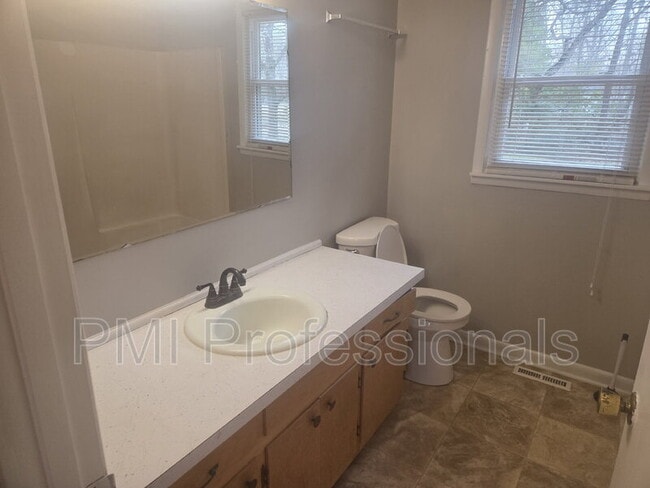 Building Photo - 5788 George Franklin Rd