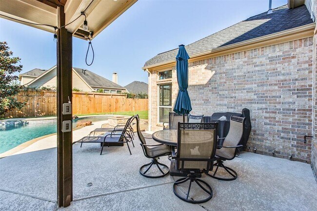 Building Photo - 2802 Kestrel Trace Ln