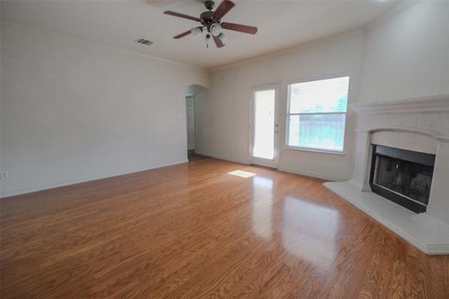 Building Photo - 1021 N Rhea Dr