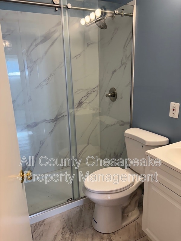 Building Photo - 6206 Scranton Rd