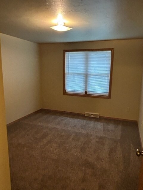 Building Photo - 2478 Bellevue St