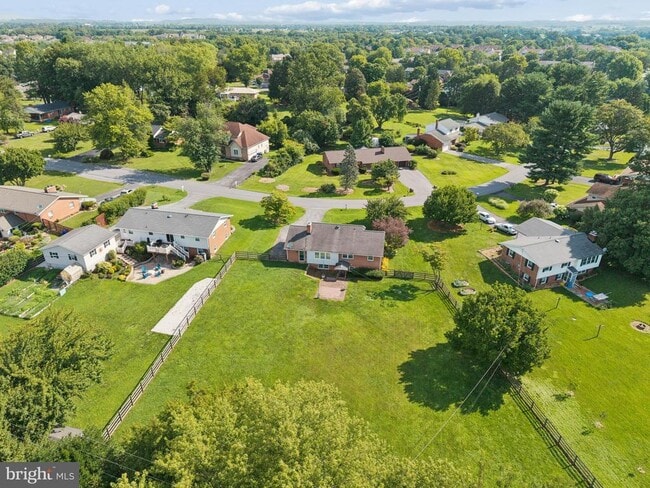 Building Photo - 8109 Broadview Dr