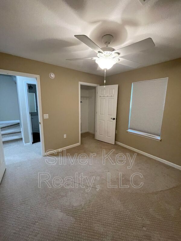Building Photo - 415 Ashbury Cir