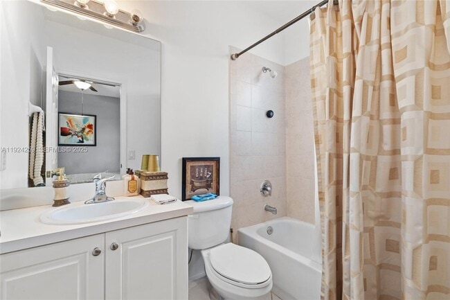 Building Photo - 230 SE 29th Ave