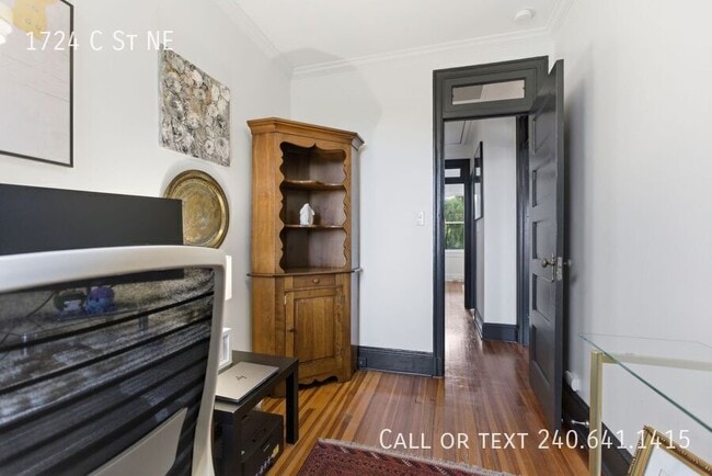 Building Photo - 1724 C St NE