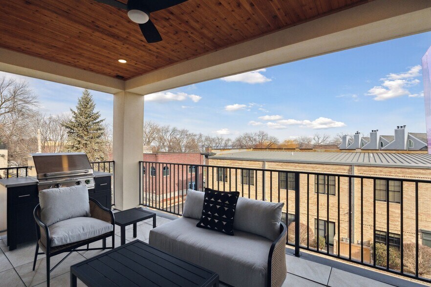 An ideal place to unwind and take in the views of Excelsior and Lake Minnetonka - 511 2nd St