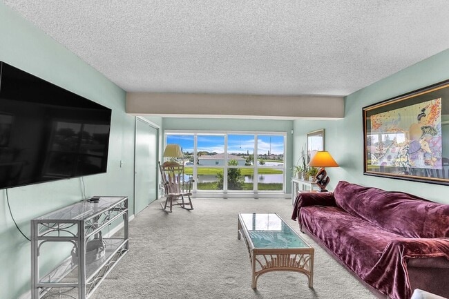 Building Photo - 5910 Via Delray Blvd