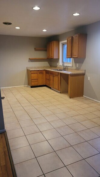 Building Photo - 8710 Faraday St